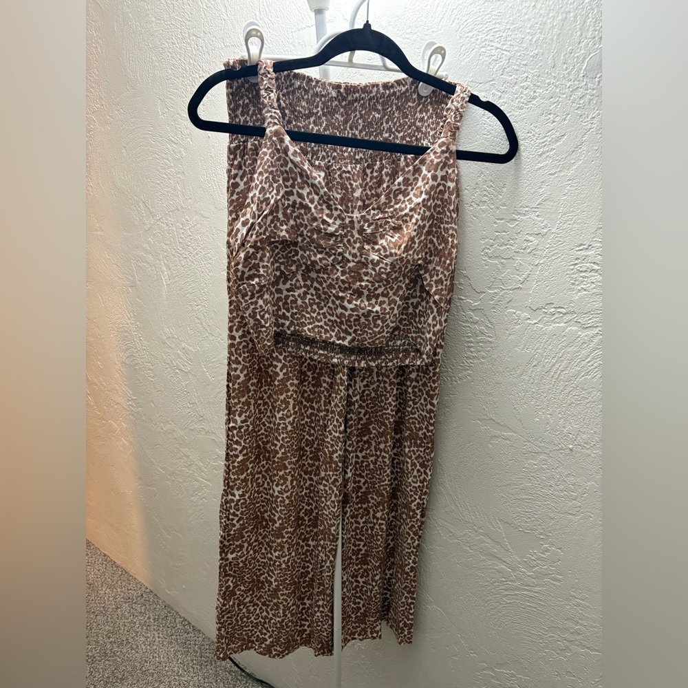 Leopard Print 2 piece set Women’s M